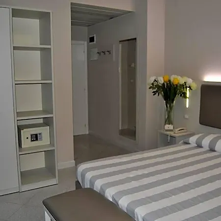 Carlton 3*