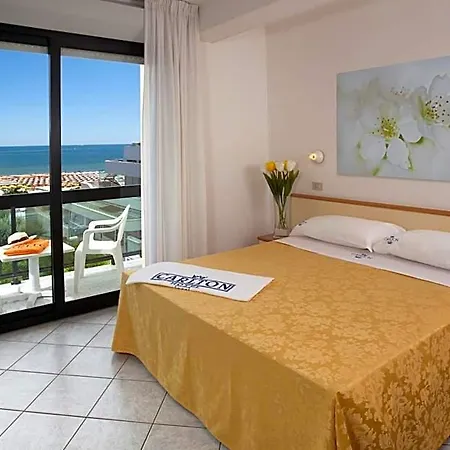Carlton 3*
