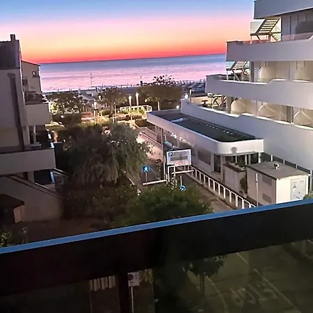 Carlton Hotel